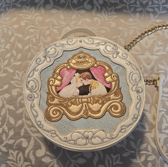 Danielle Nicole Handbags - Danielle Nicole White and Gold Round Bag, Cinderella's Wedding 70th Anniversary